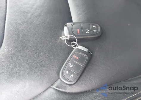 2015 Jeep Cherokee Limited из США, поврежденный, VIN 1C4PJMDS7FW753027